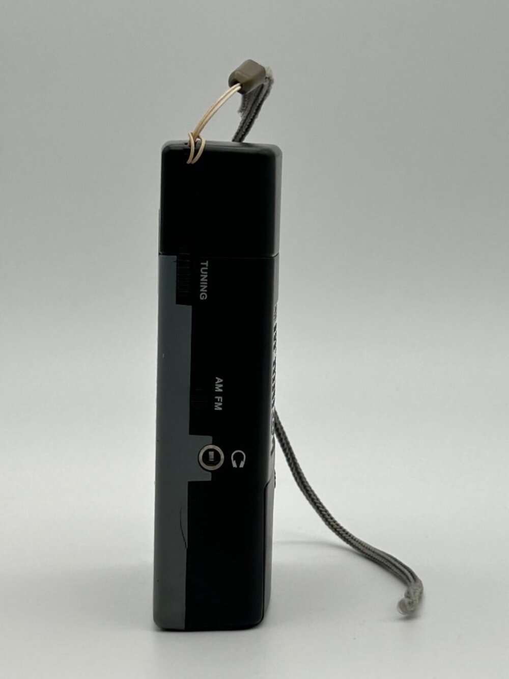 RadioShack AM/FM Compact Pocket Radio 1200586 Portable Transistor Works Y2K - Picture 7 of 11